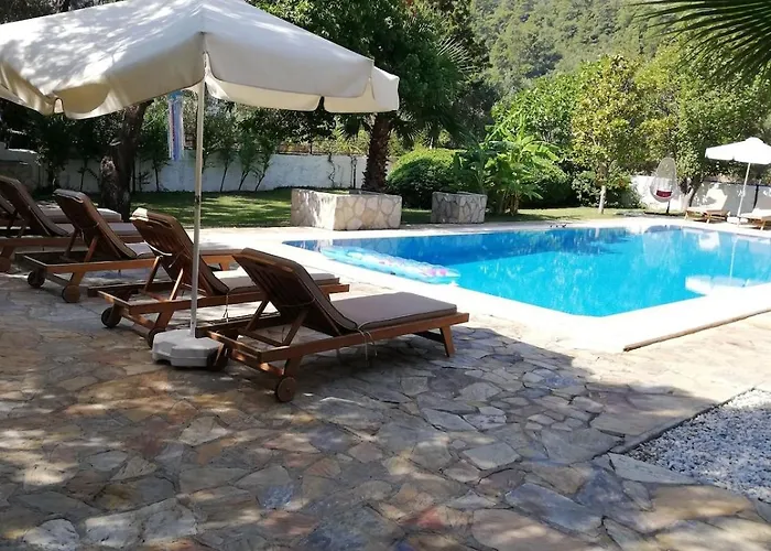 Dantella Μαρμαρίς